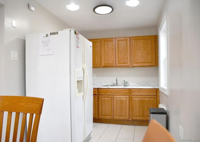 224-38 Kingsbury Ave A, Bayside, NY 11364