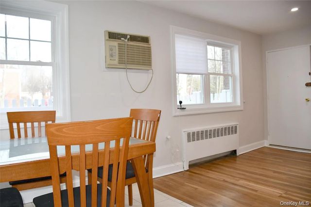 224-38 Kingsbury Ave A, Bayside, NY 11364