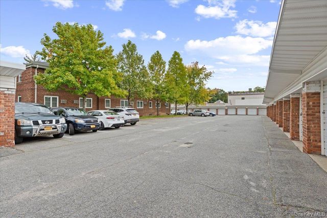 224-38 Kingsbury Ave A, Bayside, NY 11364