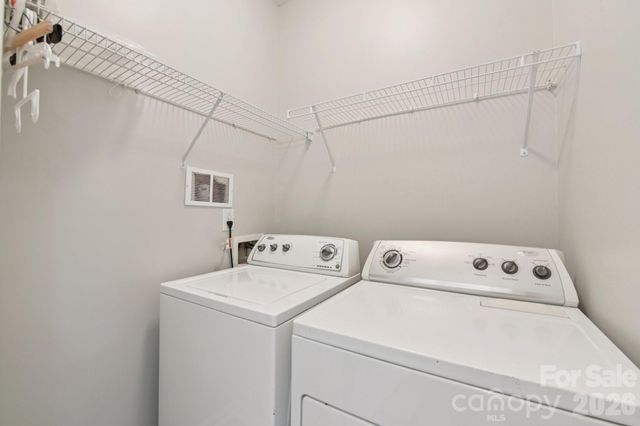 124 Clydesdale Court, Matthews, NC 28104