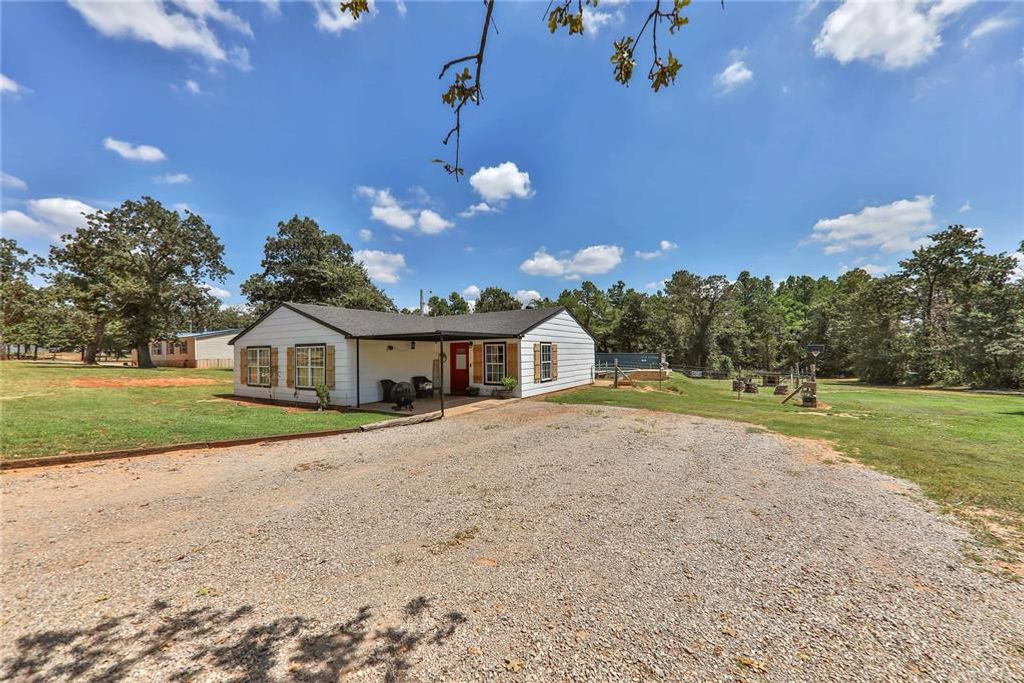19800 Woodridge Drive, Newalla, OK 74857