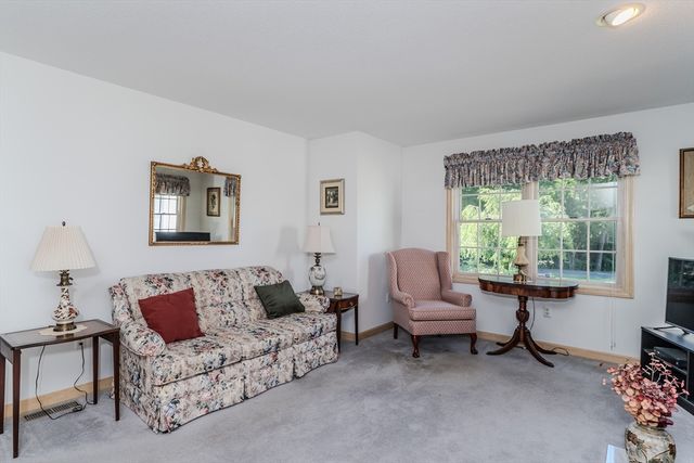 45 Shadow Brook Est 45, South Hadley, MA 01075