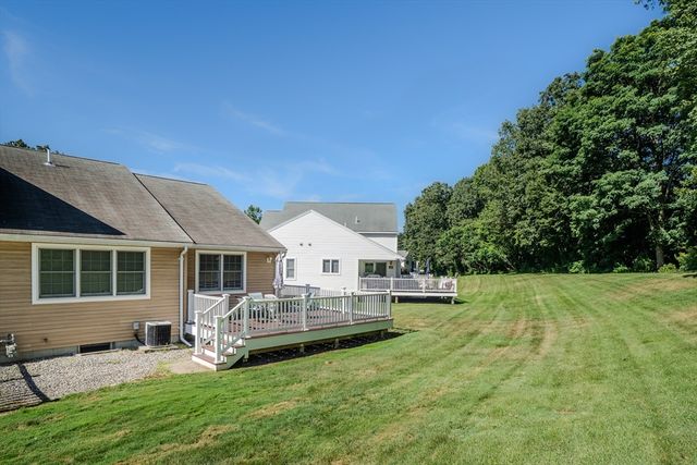 45 Shadow Brook Est 45, South Hadley, MA 01075