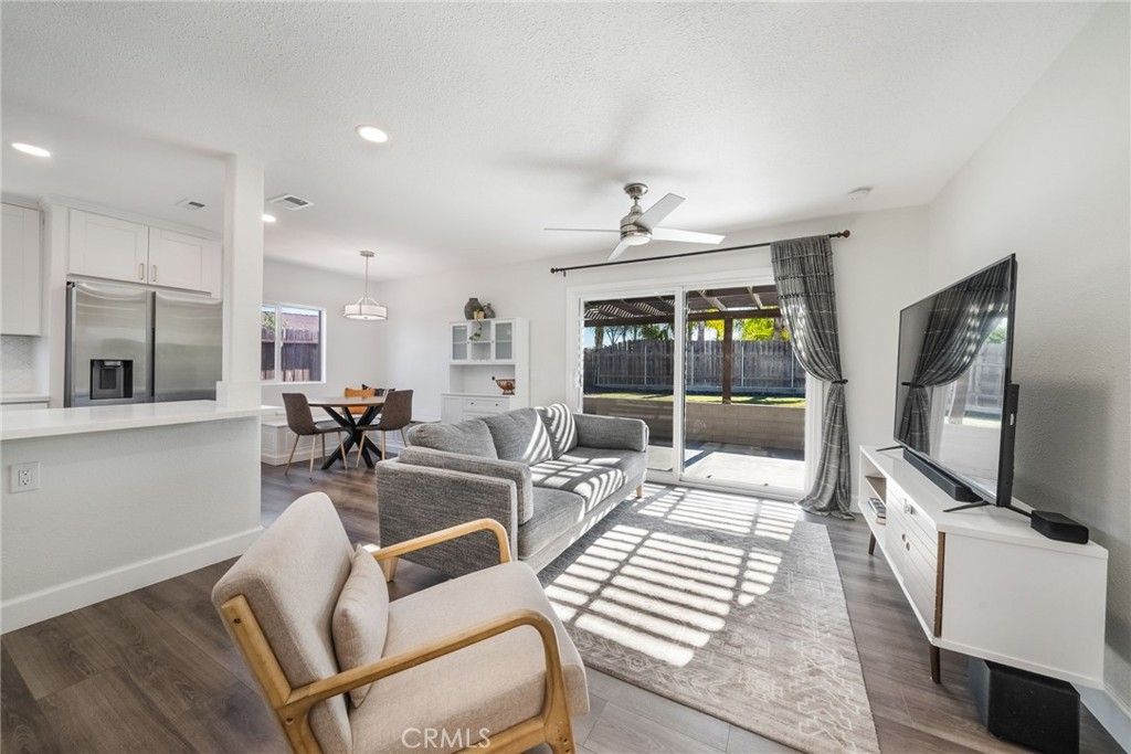 652 Parker, Oceanside, CA 92057 — photo 5