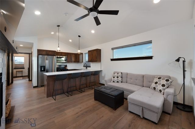 915 Stewart Loop, Bozeman, MT 59718