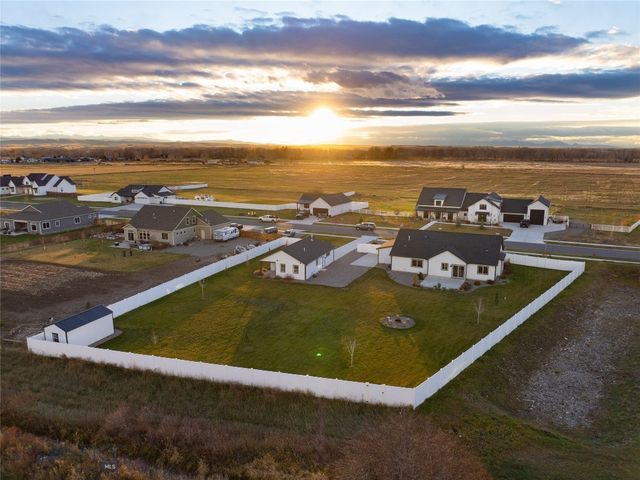 915 Stewart Loop, Bozeman, MT 59718