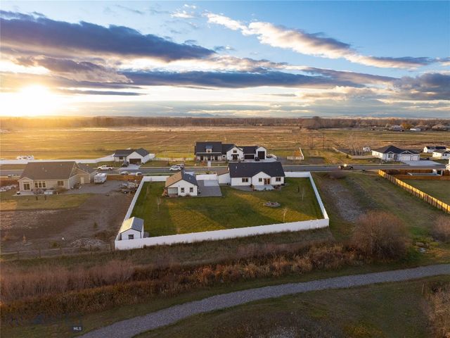 915 Stewart Loop, Bozeman, MT 59718