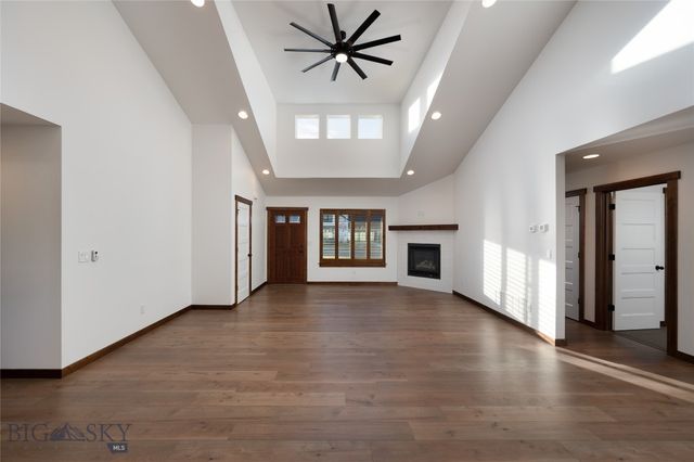 915 Stewart Loop, Bozeman, MT 59718