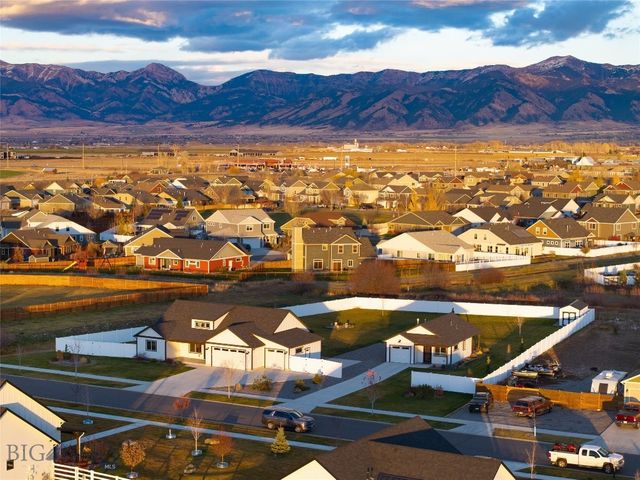 915 Stewart Loop, Bozeman, MT 59718