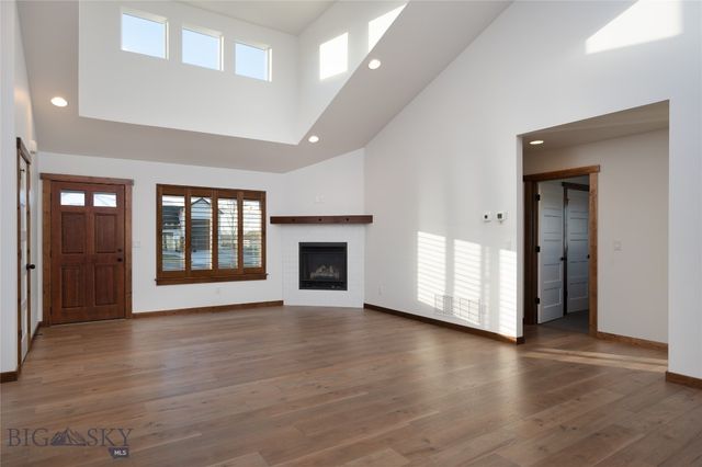 915 Stewart Loop, Bozeman, MT 59718