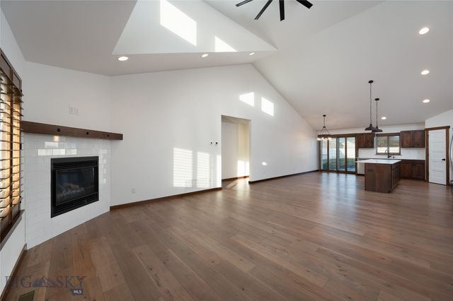 915 Stewart Loop, Bozeman, MT 59718