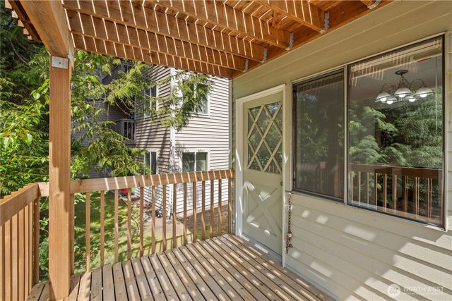 19433 28th Avenue NE, Lake Forest Park, WA 98155