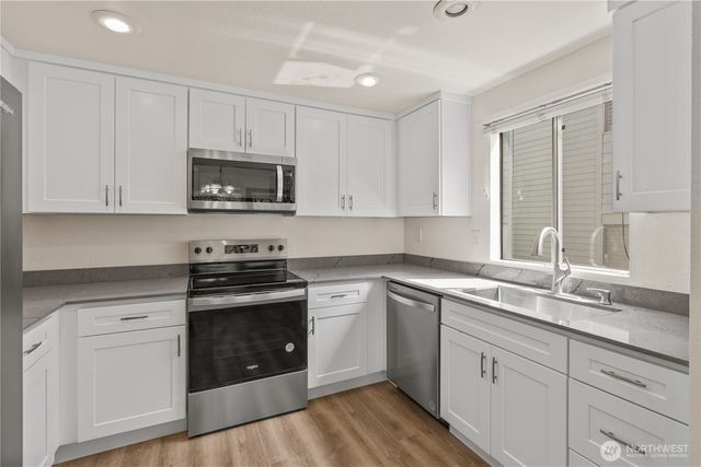 19433 28th Avenue NE, Lake Forest Park, WA 98155