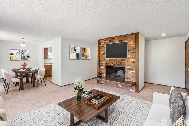 19433 28th Avenue NE, Lake Forest Park, WA 98155