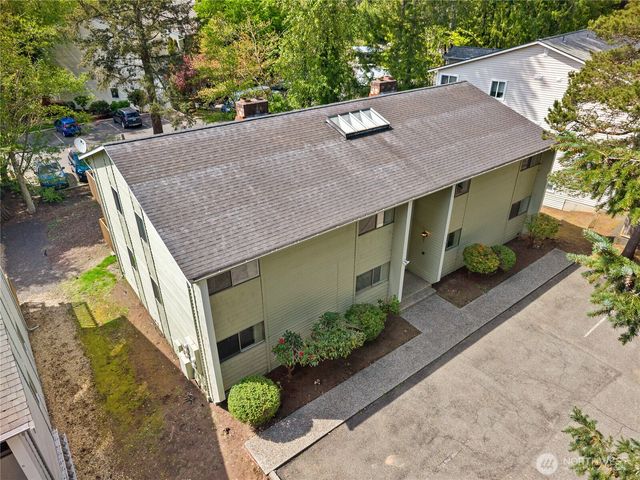 19433 28th Avenue NE, Lake Forest Park, WA 98155