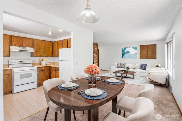 19433 28th Avenue NE, Lake Forest Park, WA 98155