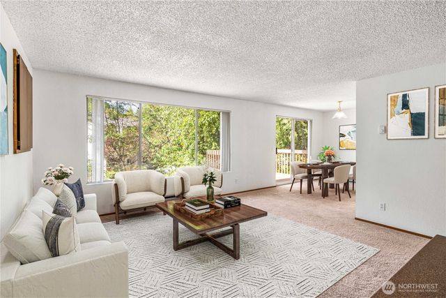 19433 28th Avenue NE, Lake Forest Park, WA 98155