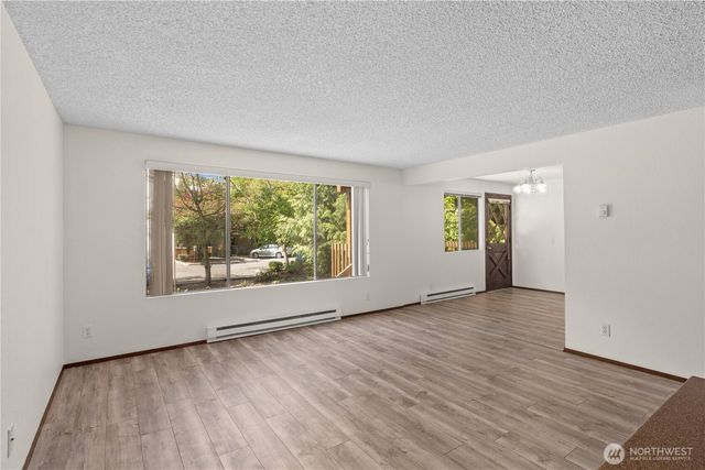19433 28th Avenue NE, Lake Forest Park, WA 98155