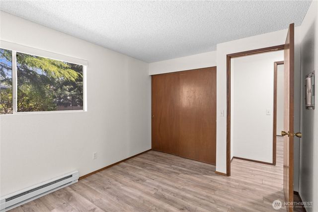 19433 28th Avenue NE, Lake Forest Park, WA 98155