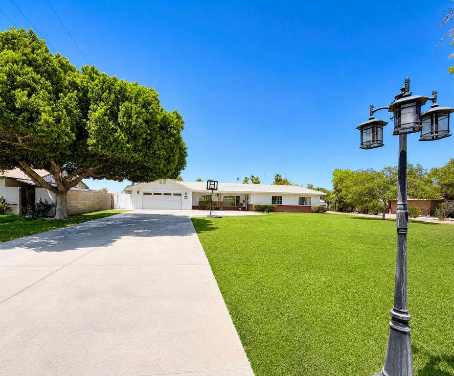 Image 1 of property listing at 325 E Chanslor Way, Blythe, CA 92225