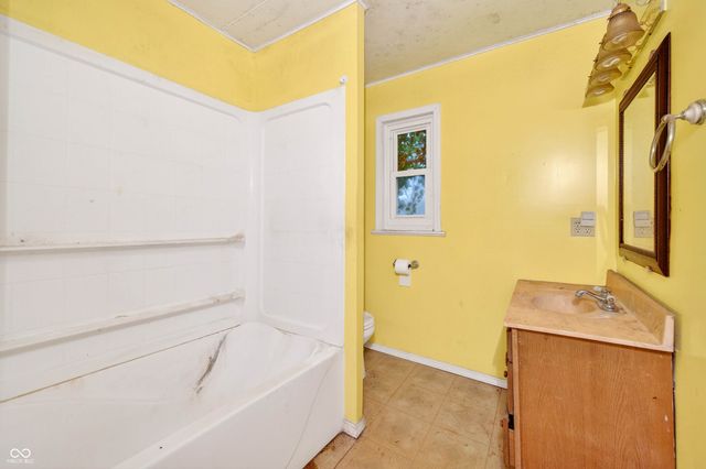 6570 S County Road 850 E, Crothersville, IN 47229