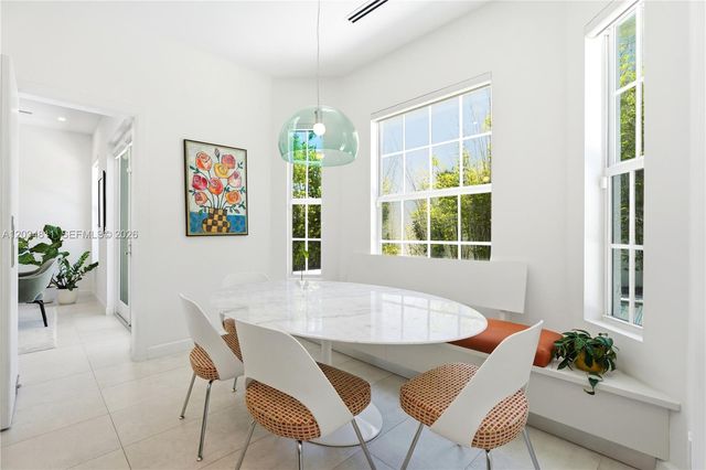 19941 NE 36th Pl, Aventura, FL 33180