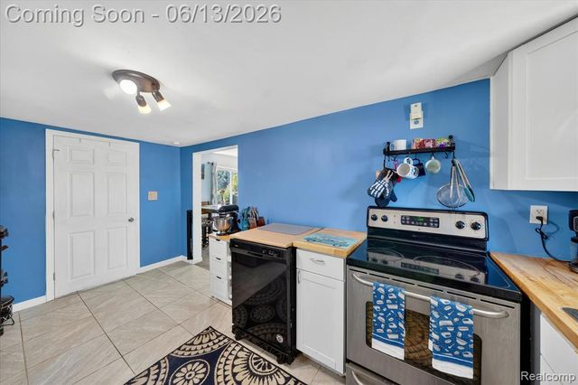 47 Avery Street, Mount Clemens, MI 48043