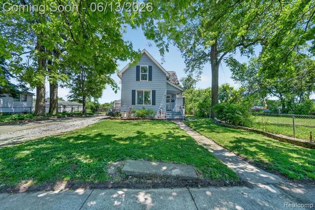 47 Avery Street, Mount Clemens, MI 48043