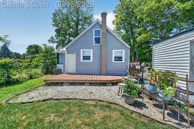 47 Avery Street, Mount Clemens, MI 48043