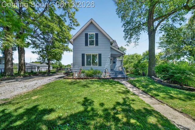 47 Avery Street, Mount Clemens, MI 48043
