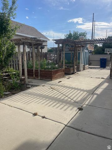 5255 S LEVEL DR, Taylorsville, UT 84129