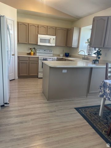 5255 S LEVEL DR, Taylorsville, UT 84129
