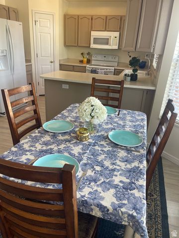5255 S LEVEL DR, Taylorsville, UT 84129
