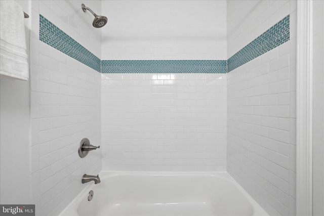 7716 SHOOTINGSTAR DR, Springfield, VA 22152