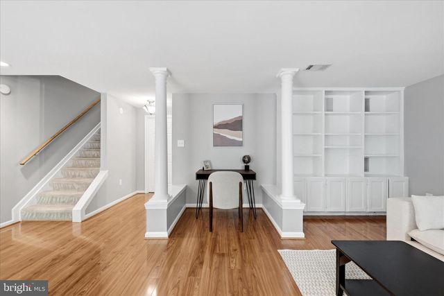 7716 SHOOTINGSTAR DR, Springfield, VA 22152