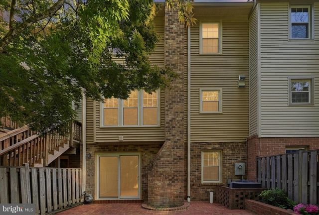 7716 SHOOTINGSTAR DR, Springfield, VA 22152