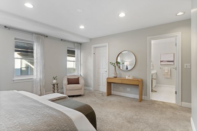 2843 N Lincoln Avenue 103, Chicago, IL 60657