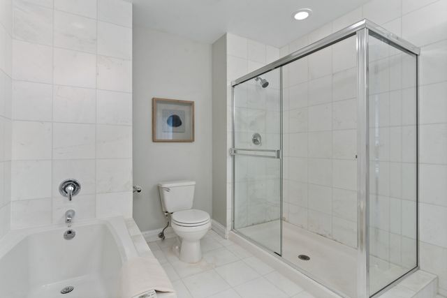2843 N Lincoln Avenue 103, Chicago, IL 60657