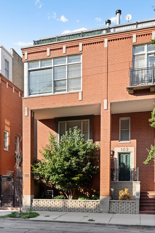 2843 N Lincoln Avenue 103, Chicago, IL 60657