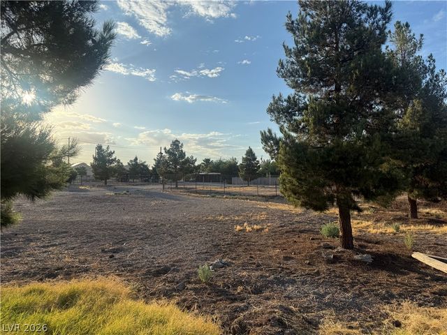 51 Madge Lane, Las Vegas, NV 89110