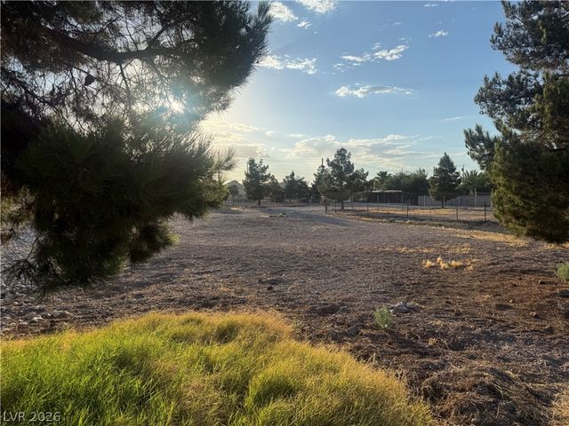 51 Madge Lane, Las Vegas, NV 89110