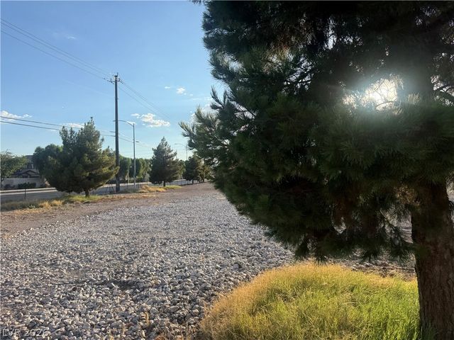 51 Madge Lane, Las Vegas, NV 89110