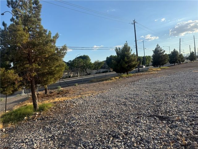 51 Madge Lane, Las Vegas, NV 89110