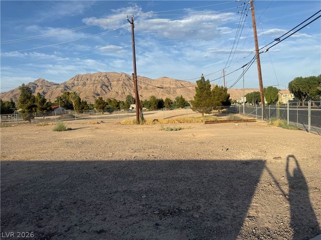 51 Madge Lane, Las Vegas, NV 89110
