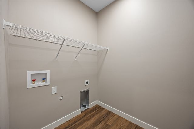 260 Howard Avenue NW, Swisher, IA 52338