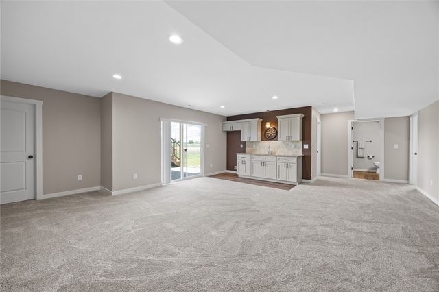 260 Howard Avenue NW, Swisher, IA 52338