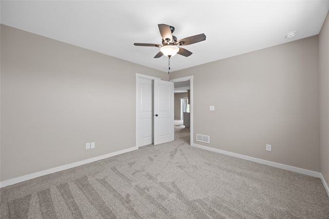 260 Howard Avenue NW, Swisher, IA 52338