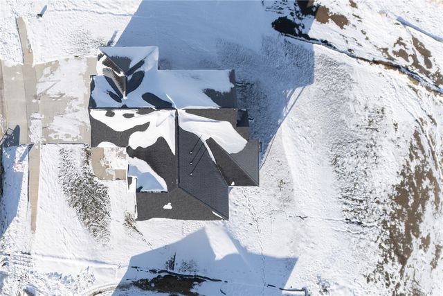 260 Howard Avenue NW, Swisher, IA 52338