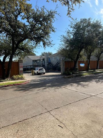 9797 Leawood Boulevard 601, Houston, TX 77099