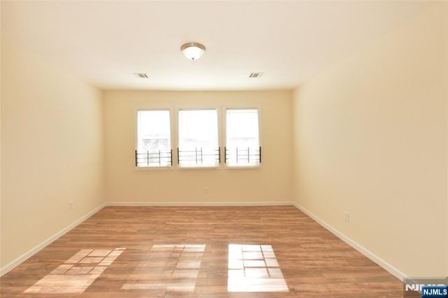 349-351 Osborne Terrace, Newark, NJ 07112